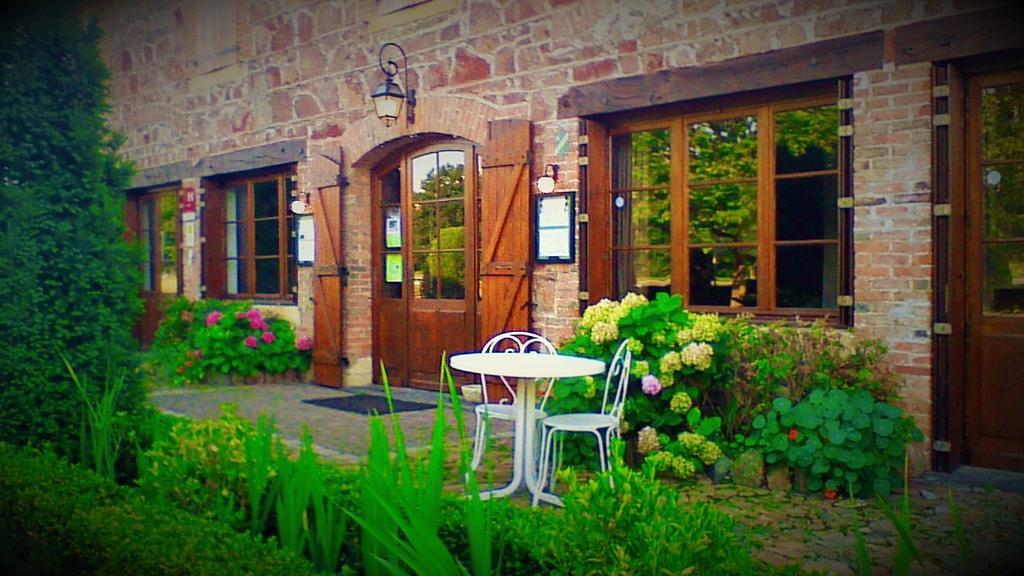 Hôtel Le Dahu Parigny (Loire) Exterior foto